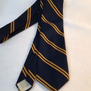 Arthur A. Adler Polyester tie